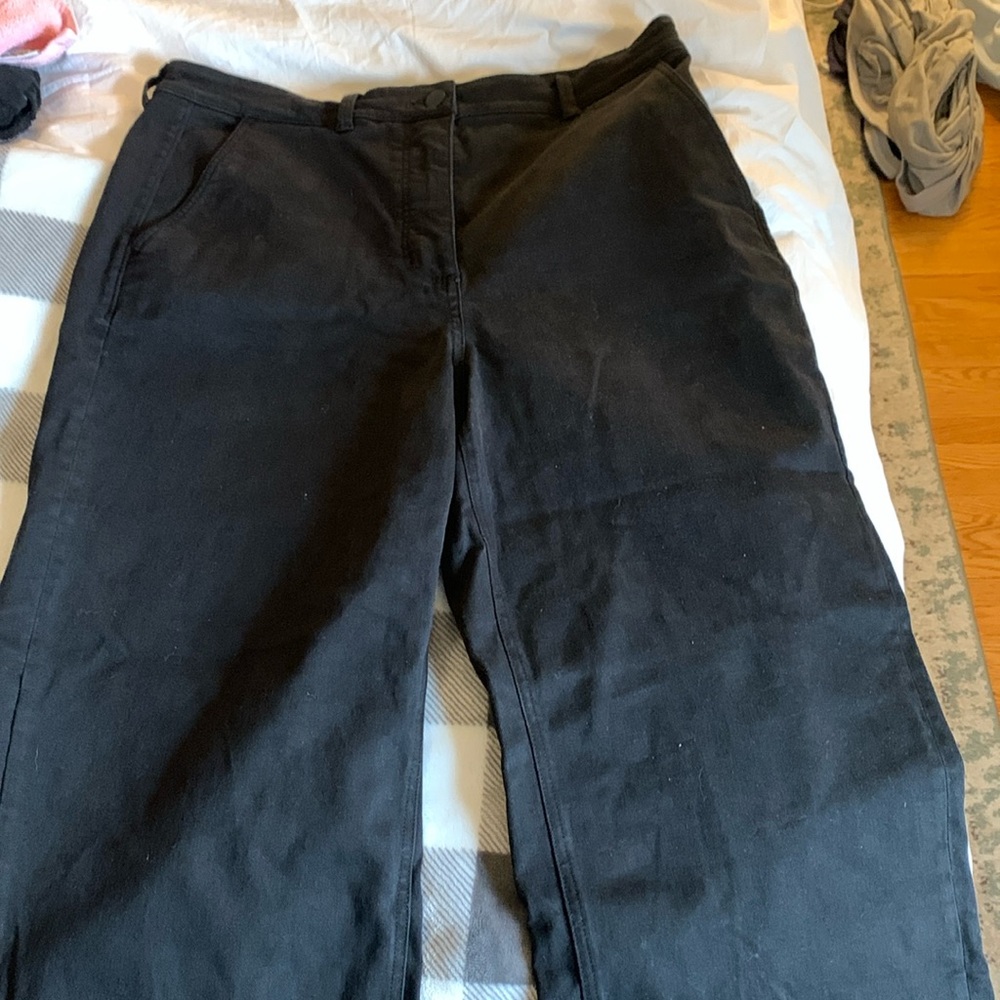 Everlane Wide Leg cropped black denim